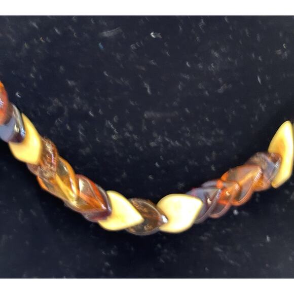 Genuine Baltic Amber Necklace – Honey & Cherry Snake-Motif - Picture 3 of 9